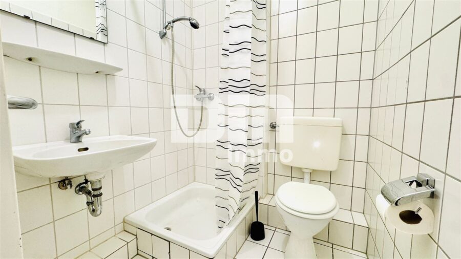 (R)eserviert! Kompaktes Apartment 2 von 3 in zentraler Lage - 2 Badezimmer / Dusche